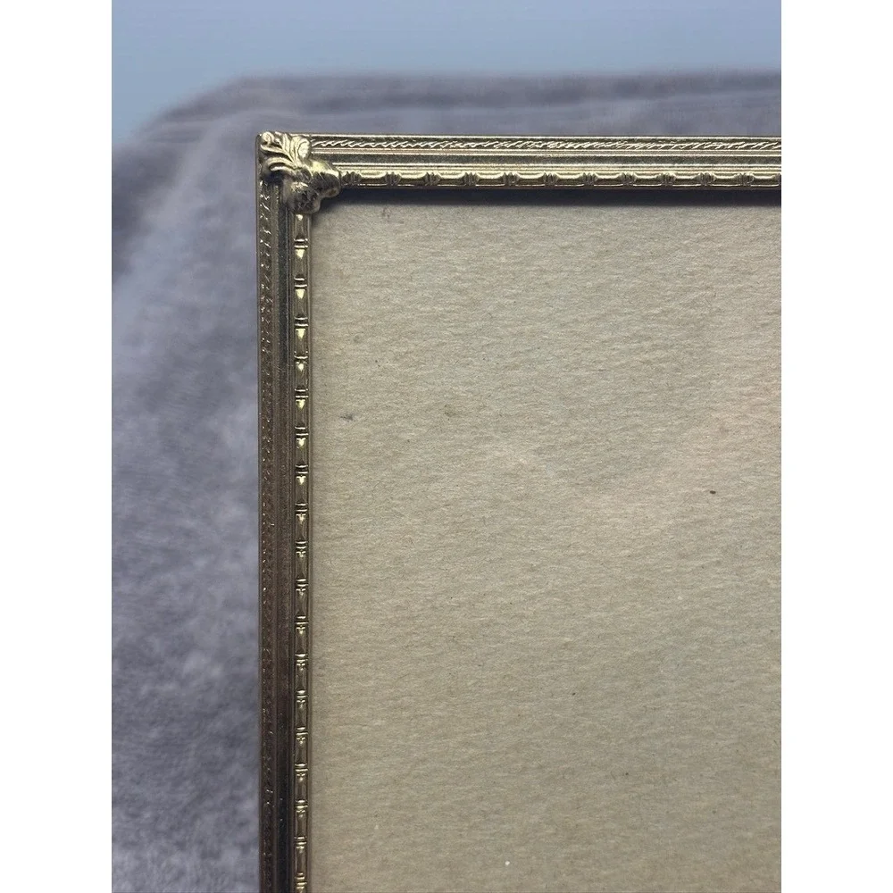 Vintage Gold Tone 5x7 Picture Frame Beaded Edge Brass Look Tabletop Decor